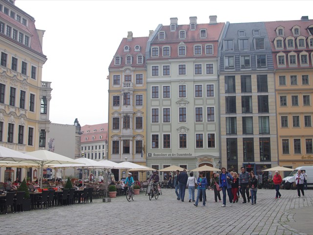 Dresden - Plaza ourside Frauenkirche